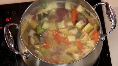 баранья нога с овощным пловом