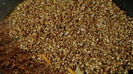 плов из гречки по-русски