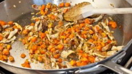 плов из киноа с грибами