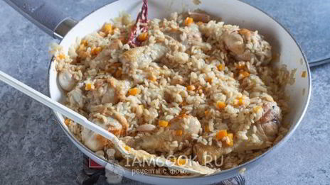 плов из курицы на сковороде