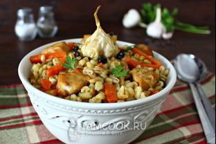 Плов из перловки в мультиварке