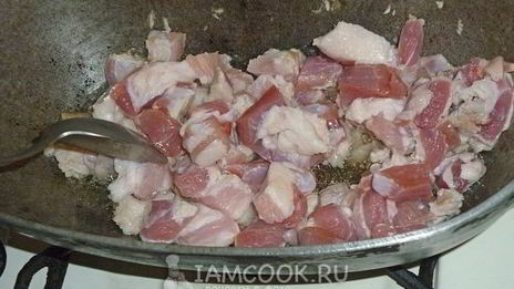 плов из свиной грудинки