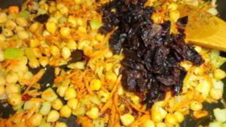 плов с черносливом