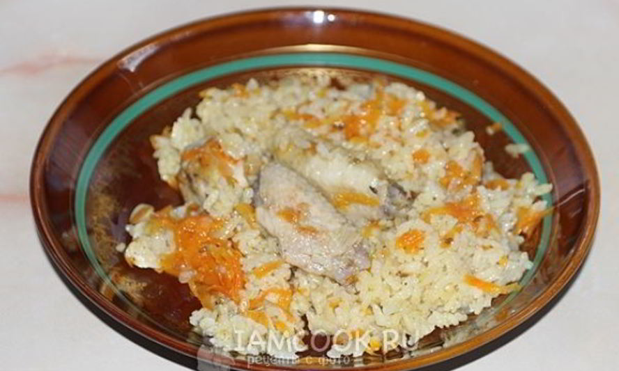 Рецепт плова с куриными крылышками на сковороде