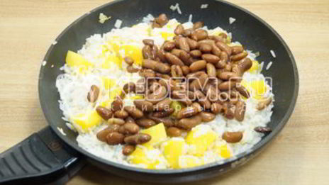 постный плов с тыквой и фасолью