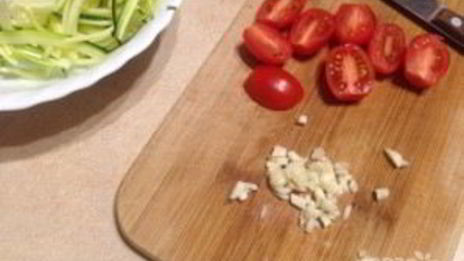 пп-паста из цукини с курицей и моцареллой