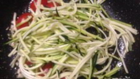 пп-паста из цукини с курицей и моцареллой