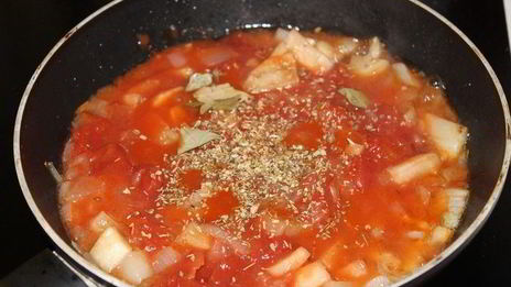 фрикасе из курицы в томате