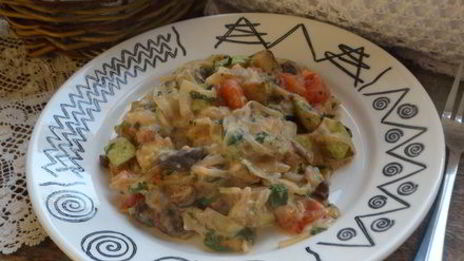 грибное рагу с кабачками в сметанном соусе