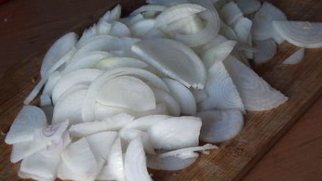 грибное рагу с кабачками в сметанном соусе