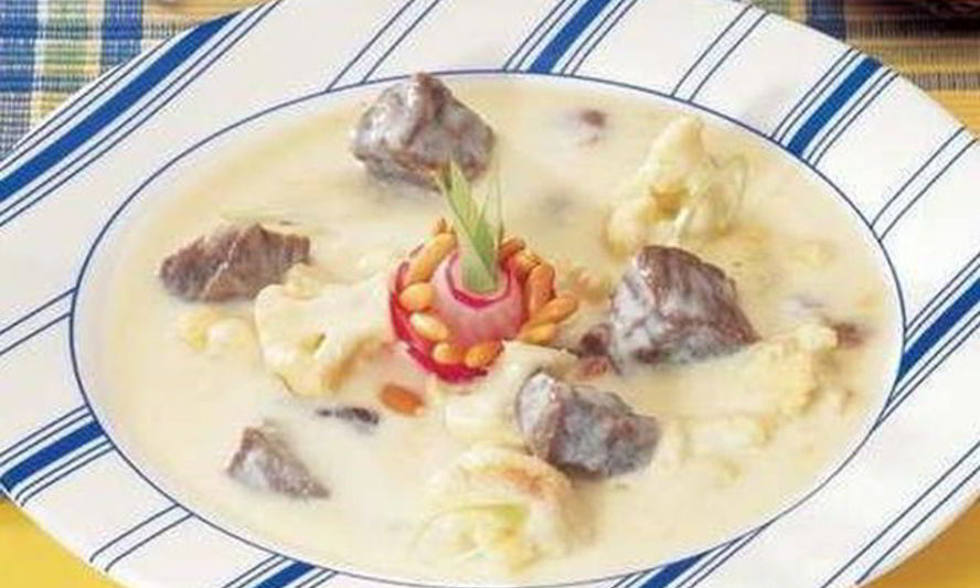 Рецепт мясного рагу с цветной капустой в йогуртовом соусе