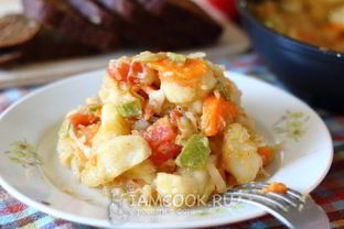 Овощное рагу из кабачков, картошки и капусты