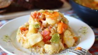 Овощное рагу из кабачков, картошки и капусты