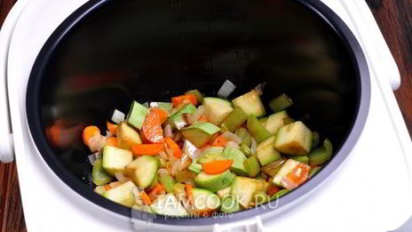 овощное рагу с баклажанами и кабачками в мультиварке