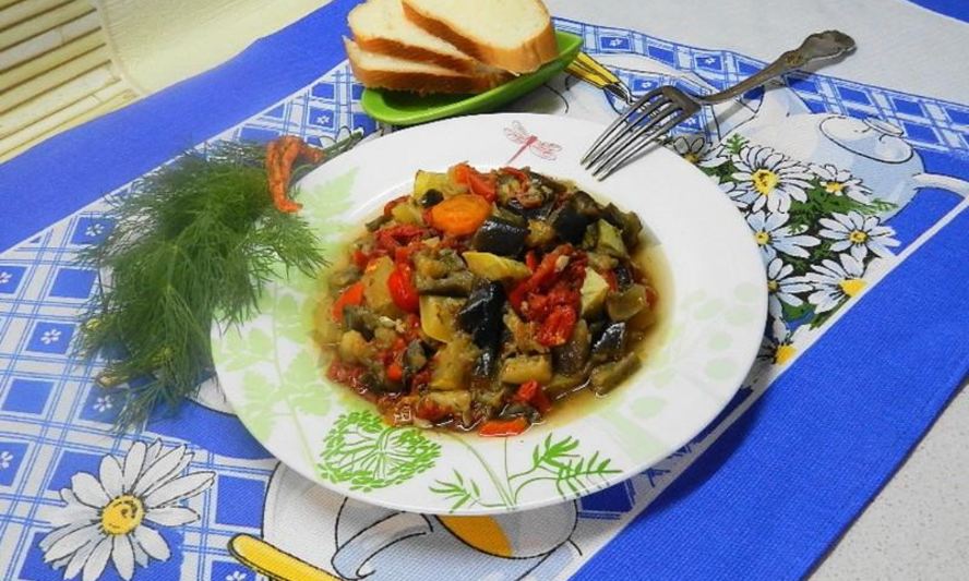 Рецепт овощного рагу с баклажанами в мультиварке