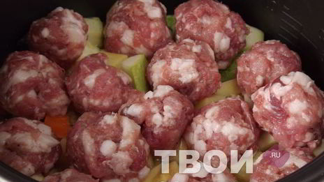 овощное рагу с фрикадельками