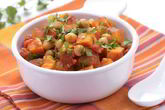 Овощное рагу с нутом