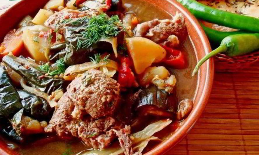 Рецепт овощного рагу с жирной бараниной