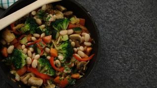 Рагу из брокколи с фасолью