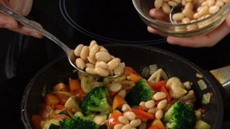 рагу из брокколи с фасолью