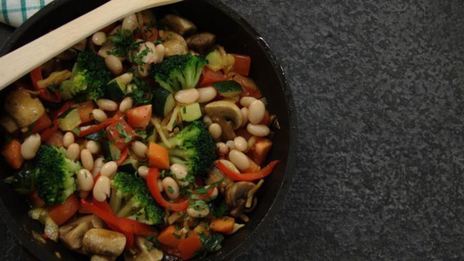 рагу из брокколи с фасолью