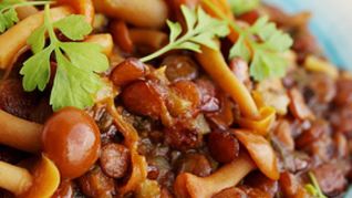 Рагу из чечевицы с лесными грибами