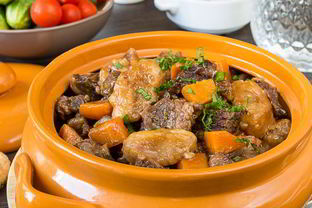 Рагу из говядины с грибными клецками