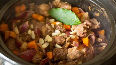 рагу из говядины с грибными клецками