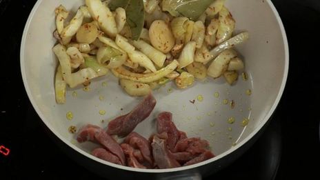 рагу из утки с апельсинами и слоеные закуски