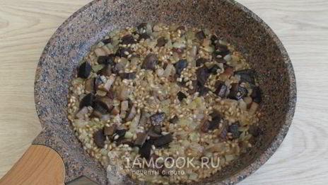 ризотто из перловки с грибами