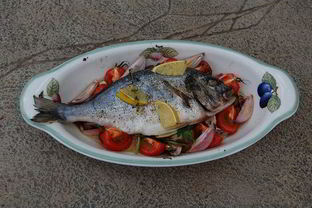 Дорада по-провансальски