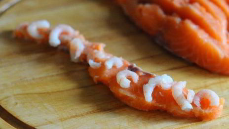 форель фаршированная креветками