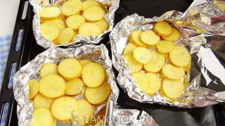 горбуша с картошкой в фольге в духовке