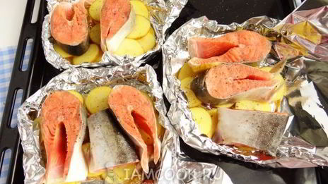 горбуша с картошкой в фольге в духовке