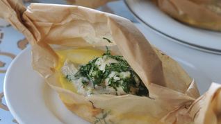 Гребешки и палтус с чесночно-сливочным соусом