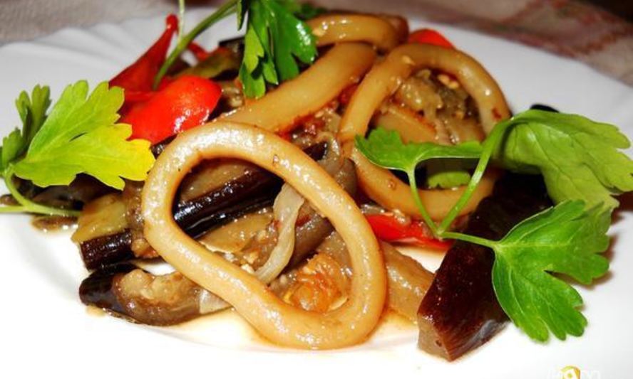Рецепт кальмаров тушеных с овощами