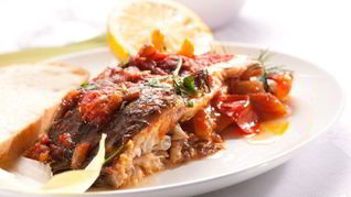 Карп с белым столовым вином