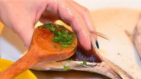 карп с белым столовым вином