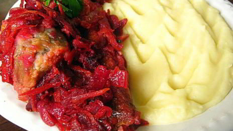 хек под свекольным маринадом