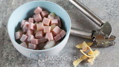 креветки с ананасами и ветчиной в духовке