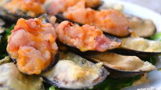 Мидии, запеченные с сыром