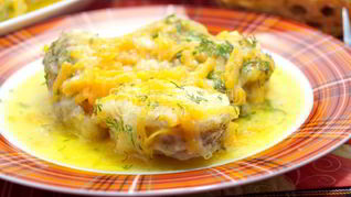 Минтай тушеный с овощами