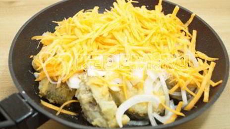 минтай тушеный с овощами