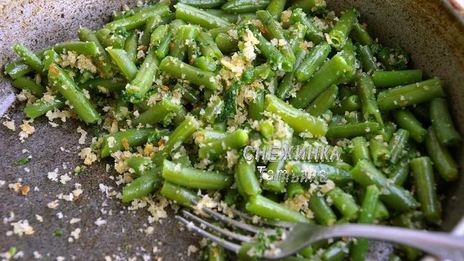 рыба по-итальянски со стручковой фасолью в хлебных крошках