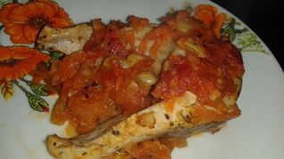 Рыба среди овощей