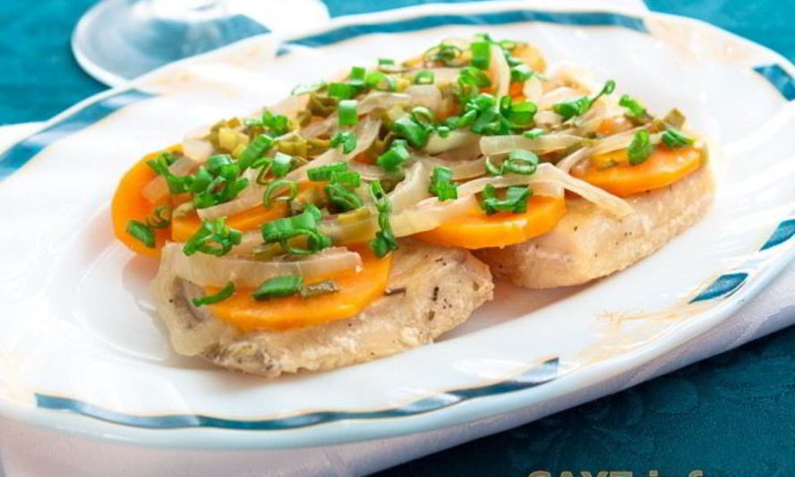 Рецепт рыбы, тушенной с овощами в фольге