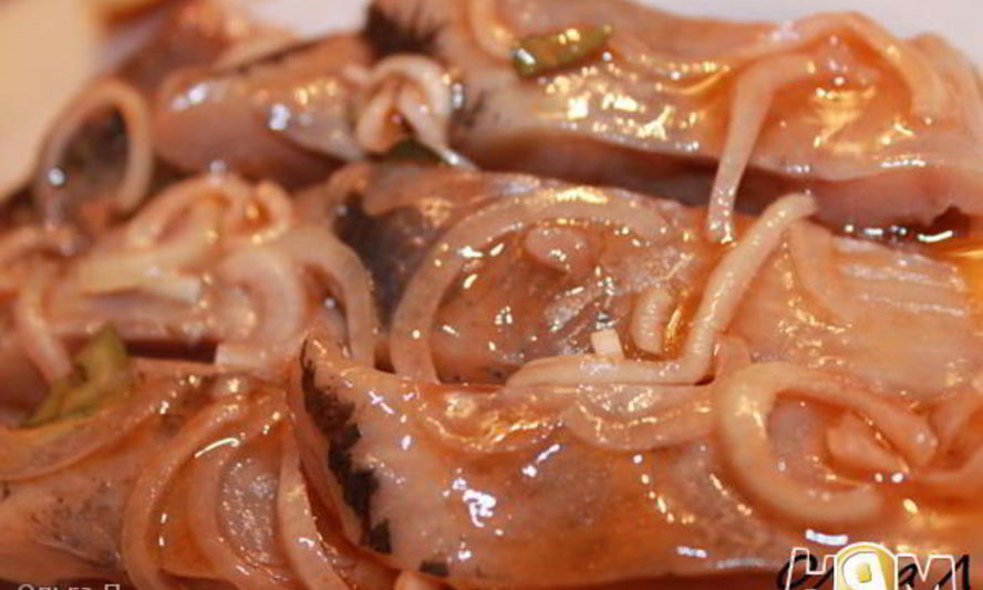 Рецепт селедки под томатной пастой из амстердама