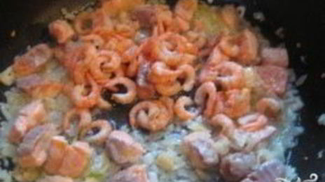 семга с креветками в сливочном соусе