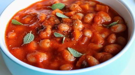 скумбрия с фасолью