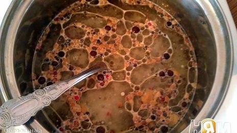 скумбрия в очень пряном маринаде и луковой шубке